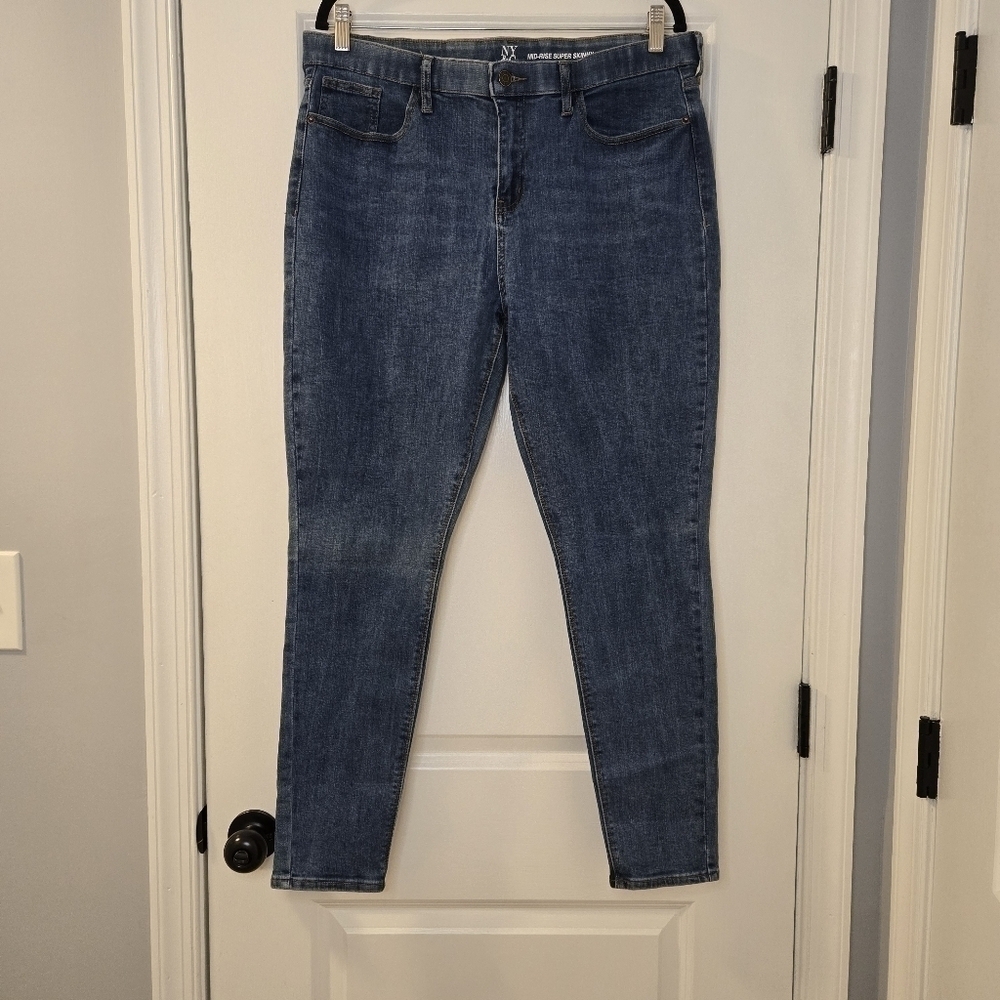 NY&C Size 16 Mid-Rise Super Skinny Jeans Medium Wash
